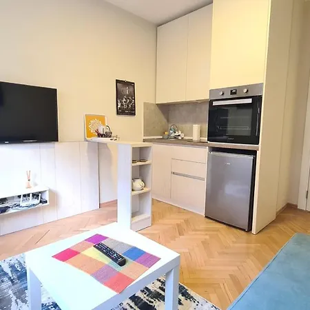 Arch Apartment