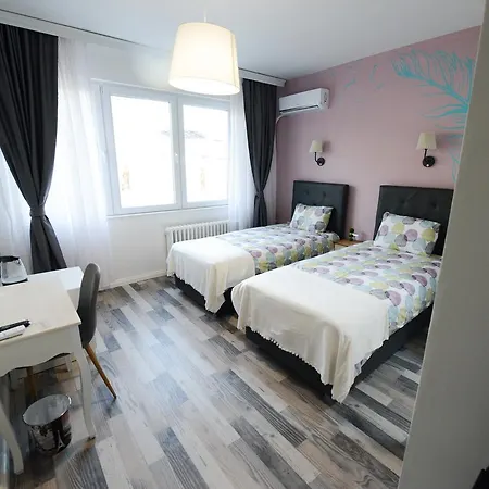 Arch Apartment